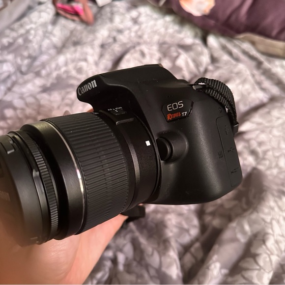 Canon rebel t7 camera dslr - Picture 2 of 10